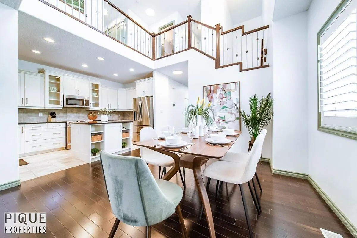 Apartment Bright Luxury Home-Sunroom-King Bed-Ac-Nflx&Wifi Edmonton